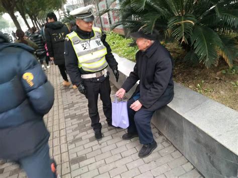 年迈老人迷路 特保热心帮忙 --闵行交通辅警项目帮助迷路老人-公司新闻-上海宗保保安服务有限公司---城市保安综合服务提供商