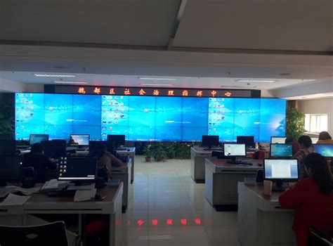浙江绍兴某企业展馆---弧形LED六屏联动互动滑轨系统-欧凯诺电子科技有限公司