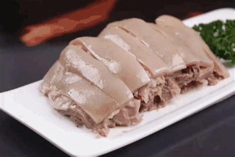 这家老北京回民街上的羊肉馆子号称最好吃的涮肉 确实好吃到风中飙泪_腾讯视频