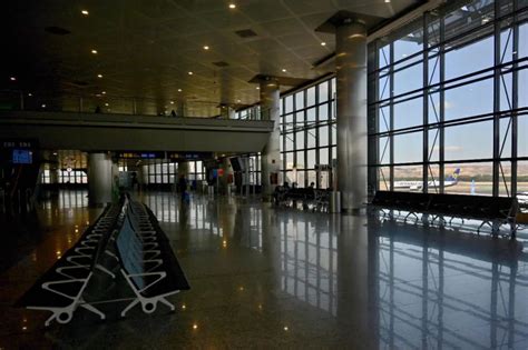 西班牙马德里国际机场高清图片下载-正版图片501170663-摄图网