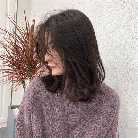 纹理烫中长发图片