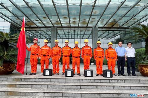 视频丨眉山供电公司第一批应急抢险队员驰援雅安宝兴_四川在线