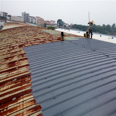 彩钢瓦屋顶安装光伏组件 - 厦门科盛金属