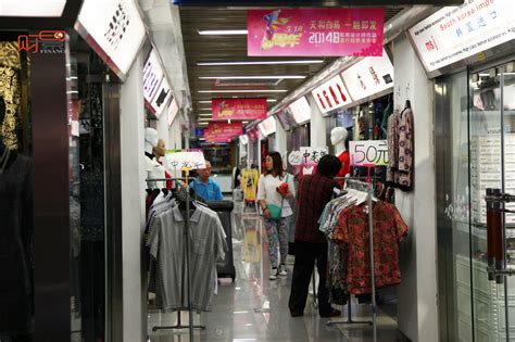 广州白马服装批发市场位置（广州最大的服装批发市场介绍） _掌上生意经