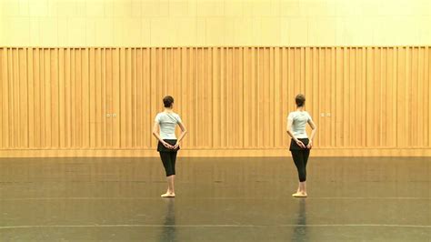 北京舞蹈学院少儿中国舞考级八级:小踢、弹腿#舞蹈教学##舞蹈考级#中国舞考级_腾讯视频