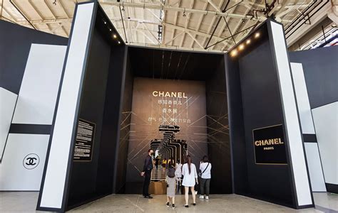 东京Chanel银座旗舰店 引爆时尚炸弹_时尚_凤凰网