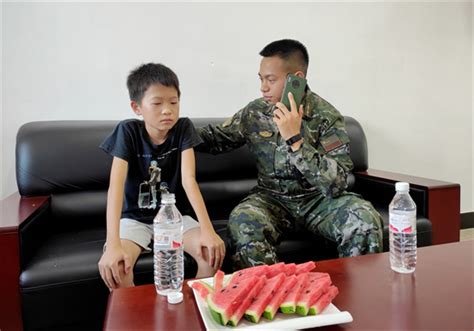 武警官兵暖心助力九岁走失男孩回家-中国网