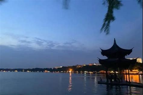 杭州夜景哪里好 杭州晚上去哪里看夜景_旅泊网