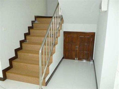 定做踏步 批发家用室内直梁钢木扶手楼梯木制小区阁楼楼梯-阿里巴巴