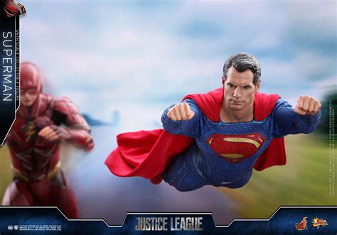 《正义联盟》超人1:6比例珍藏人偶 | Hot Toys