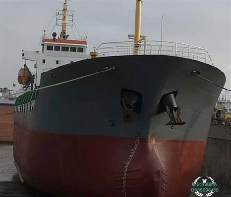 振华重工签订5000吨自航式全回转起重船项目