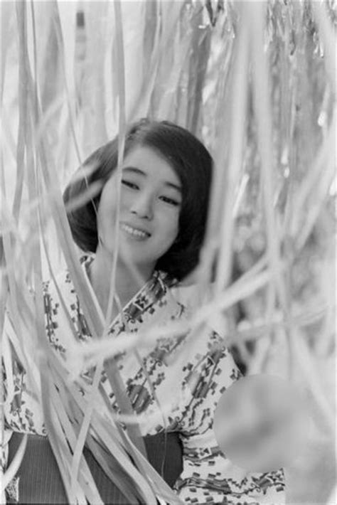 70年代日本美女写真(组图)_时尚_凤凰网