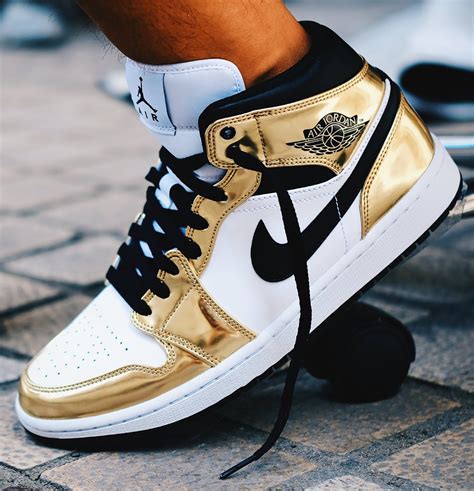 Air Jordan 1 Retro High OG "Gold Toe" Release Info | SneakerNews.com