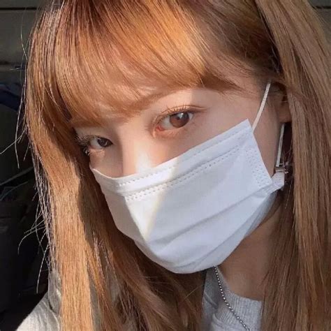 甜美女生口罩头像真人