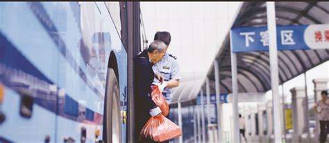 宿州公交的“细服务” 百姓生活的“小确幸” — 拂晓报社数字报刊平台