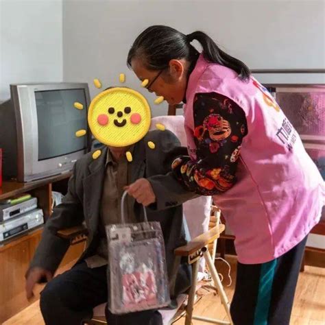 大连盲聋学校：“声音梦想”，一个关于盲生的录音室_北京市红丹丹视障文化服务中心