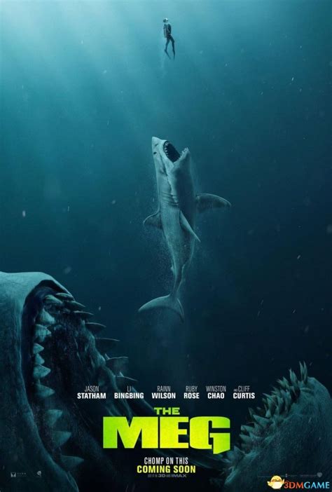 《鲨海逃生》：险象环生的鲨海，令人窒息的逃生