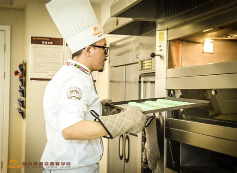 商用电烤箱安全操作规程 - 上海三厨厨房设备有限公司