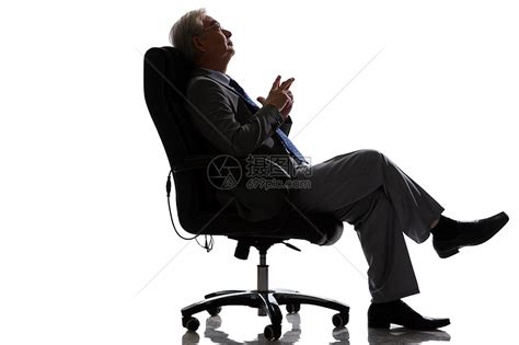 坐在凳子上拄着拐杖的老人图片免费下载_红动中国