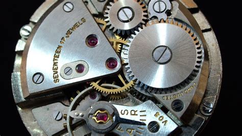 如何辨别浪琴手表的贵金属标记 - 手表资讯
