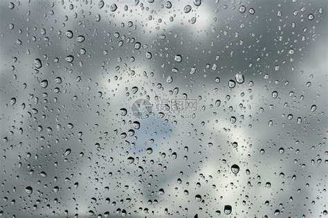 窗外的雨滴高清图片下载-正版图片502923938-摄图网