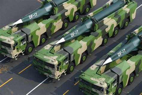 中国试射新一代东风17导弹：全球首次配备高超音速弹头_手机新浪网