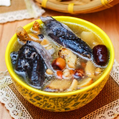 广州喝靓汤文化：食补药补的效果，和当地的气候环境有关 - 舌尖美味 - 懂了笔记