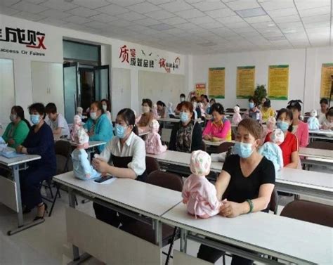 南京约40万户家庭有家政服务员
