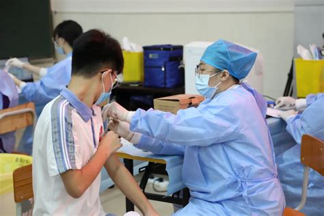 全军各级医疗机构稳妥推进新冠疫苗接种工作-国防信息-中华人民共和国退役军人事务部