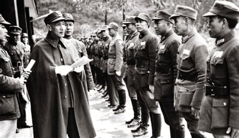 1947年解放战争时期的吉林长春 严密戒备中的国民党士兵__财经头条