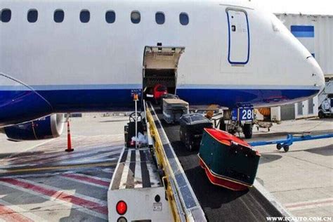 行李箱能带飞机吗？坐飞机能带多大的行李箱_车主指南