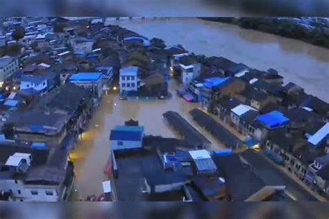 强降雨致多地内涝，梅州松口古镇遭遇水灾，大面积房屋被淹_梅州_水灾_房屋