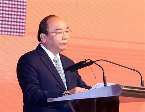 越南政府总理阮春福出席2018年越南经济论坛（组图） | 时政 | Vietnam+ (VietnamPlus)