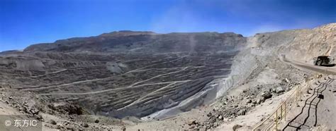 揭秘西北最大露天煤矿，至今开采近三百年，留下巨型矿坑似外星球 _深圳新闻网