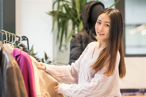 1分钟能试10套衣服 杭州有了台5G试衣“魔镜” – 纺织科技杂志