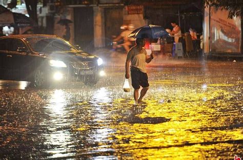 特大暴雨袭击河南！如果在香港遇到暴雨、台风该怎么办？ - 知乎