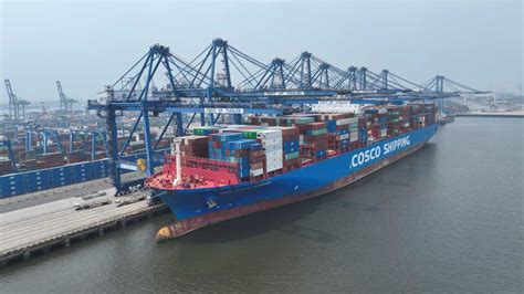 天津港完成全球首个集装箱码头自动化升级项目