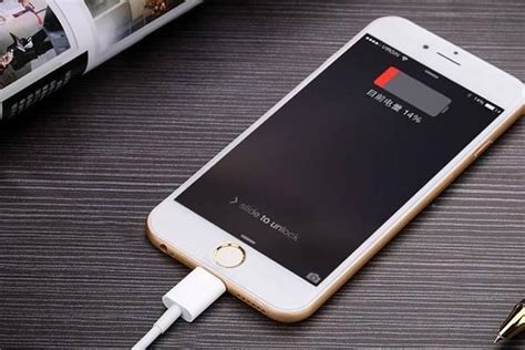 iPhone充电线坏成这样，继续充电会有危险吗？
