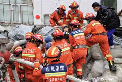 中国消防：齐齐哈尔第34中体育馆顶棚全部坍塌，已营救8人-大河新闻