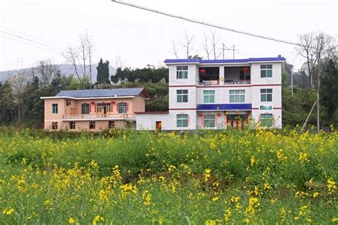 湖北宜昌远安县旧县镇鹿苑村，是一个旅游开发潜力巨大的美丽乡村