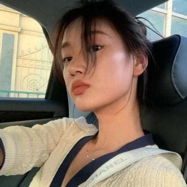 大龄温柔知性女生头像