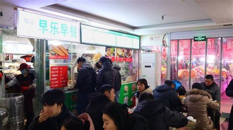 10平米小店一天卖出400单，早餐外卖市场正在悄然兴起__凤凰网