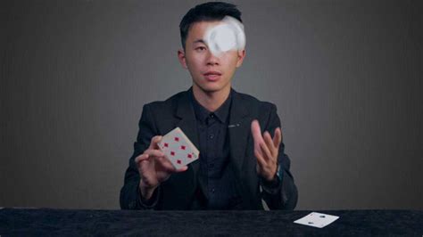 魔术教学：超酷空手飞牌，详细手法讲解