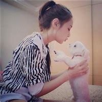 侧面头像女生温柔漂亮