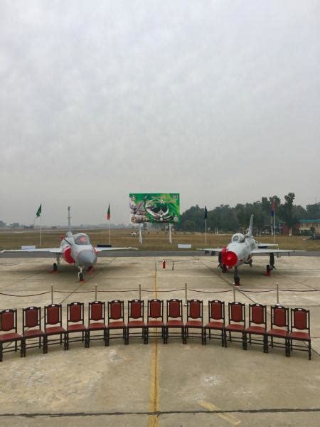巴基斯坦空军第16黑豹中队即将接收首批JF-17|巴基斯坦|黑豹|JF-17_新浪新闻
