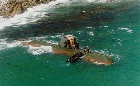 朝鲜首艘核攻击潜艇下水，对美韩造成多大威胁？_凤凰网资讯_凤凰网