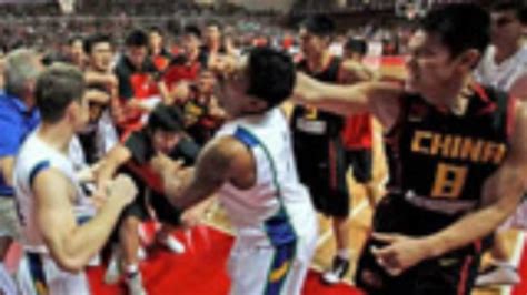 中国男篮05年群殴视频