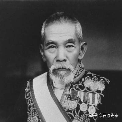 日本天皇在二战前有没有被架空？他到底有没有实权？