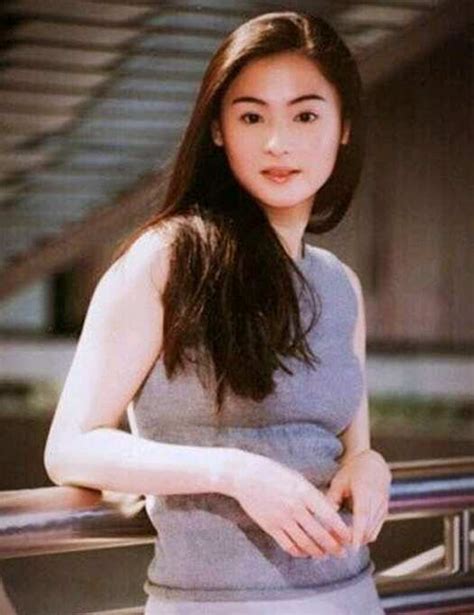 张柏芝20年前未PS照片，网友：这是她颜值的巅峰时期