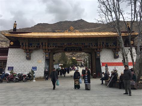 西藏这座寺庙已有1300多年，拉萨城市名字来自于此|大昭寺|拉萨|寺庙_新浪新闻